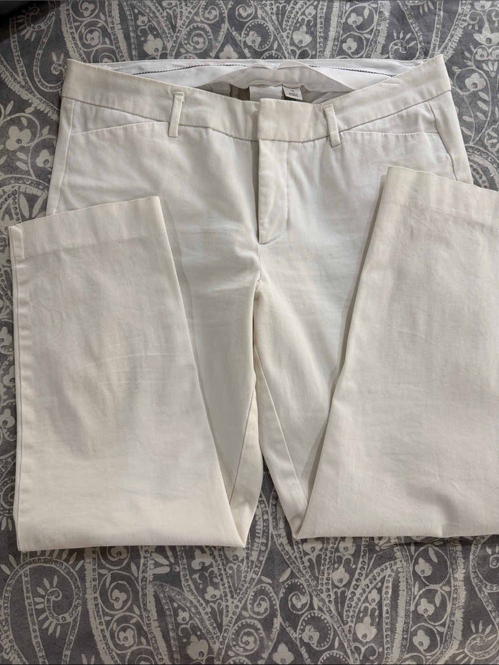 STYLUS White Cropped Straight-Leg Pants ‼️5 for $25 Bundle Item‼️
